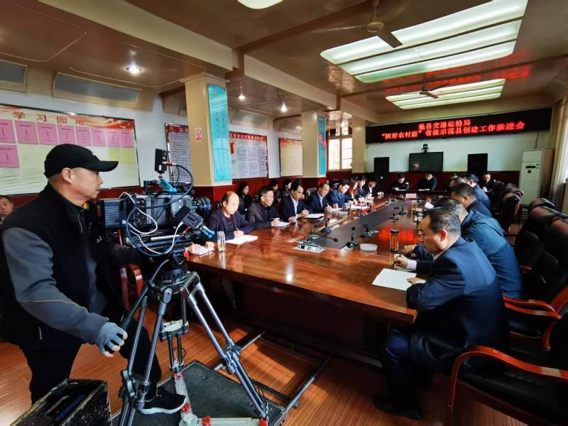 荆门宣传片拍摄公司：虚实结合特效，将产品功能可视化为视觉奇观